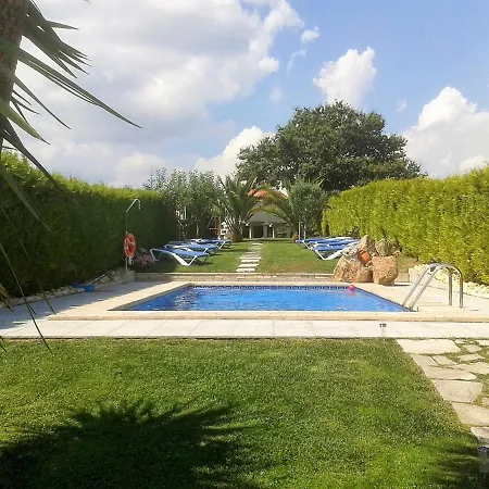 别墅 Sleeps 18 With Pool And Wifi